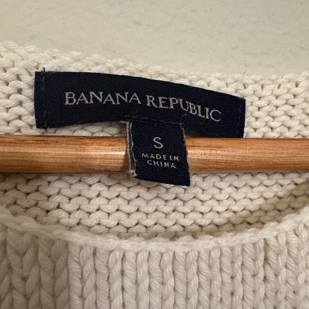 Banana Republic Cream Knit high neck tank top - Picture 2 of 8